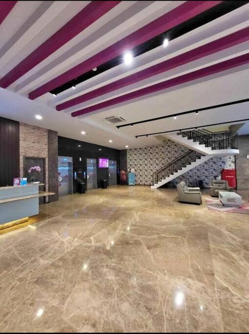 Nagoya Thamrin Apartment High Floor With View Luaran gambar