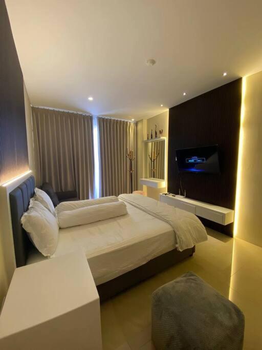 Nagoya Thamrin Apartment High Floor With View Luaran gambar